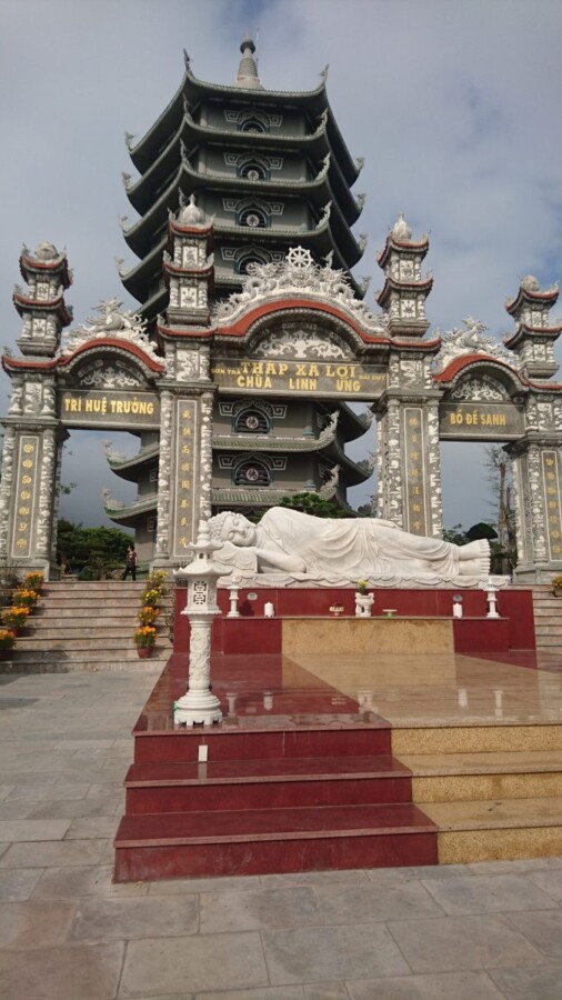 The Linh Ung Pagoda and reclining Buddha are adjacent to the Lady Buddha statue